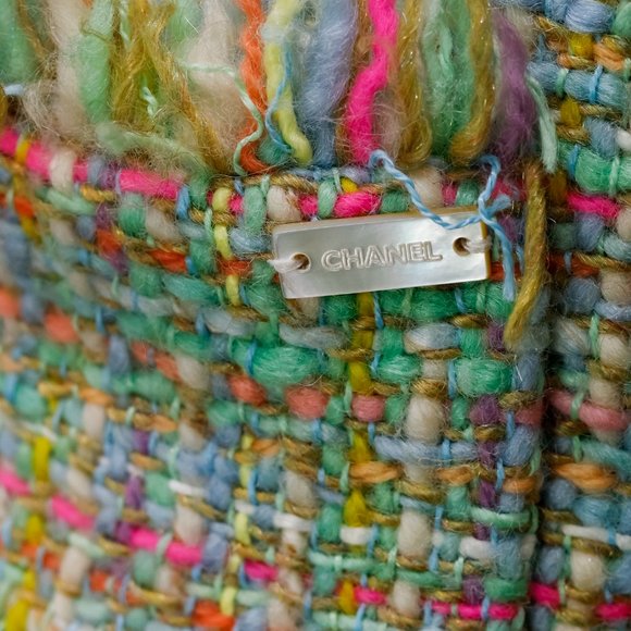 Chanel Fall 2001 Multicolour Silk Applique Tweed Jacket - Picture 10 of 16